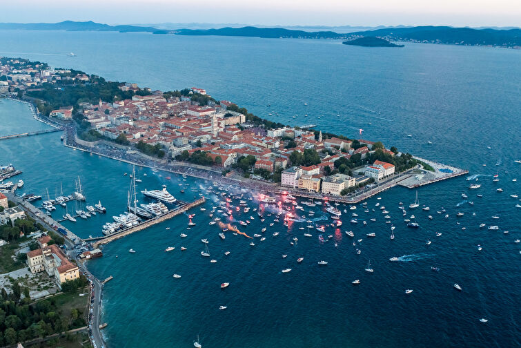 Doček zadarskih Vatrenih - pogled iz zraka