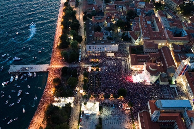 Doček zadarskih Vatrenih - pogled iz zraka