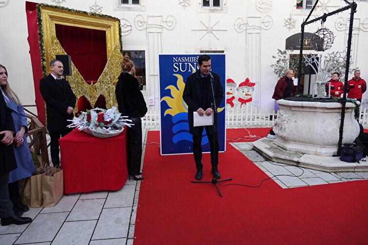 Nagrađeni u akciji Gradonačelnika  Grada Zadra „Nasmiješeno sunce“ za turističku 2021.godinu