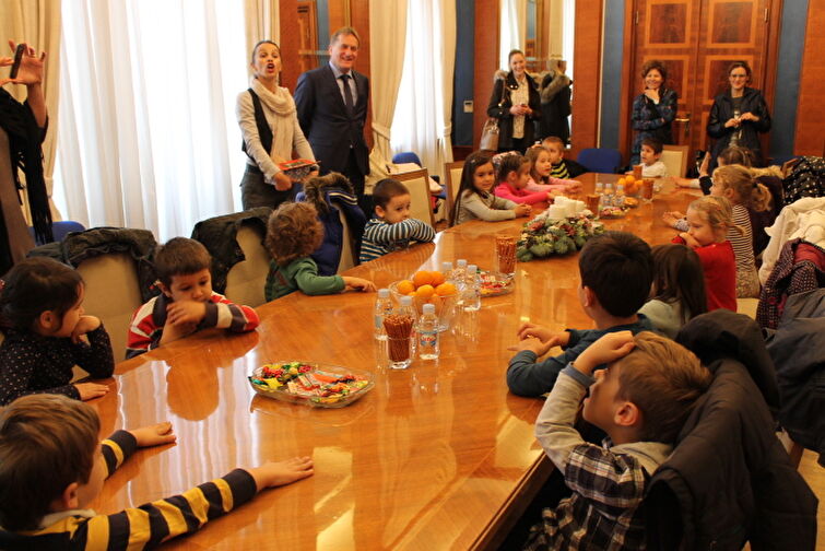 Djeca u posjeti gradonačelniku