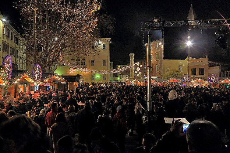 Doček Nove 2016. godine