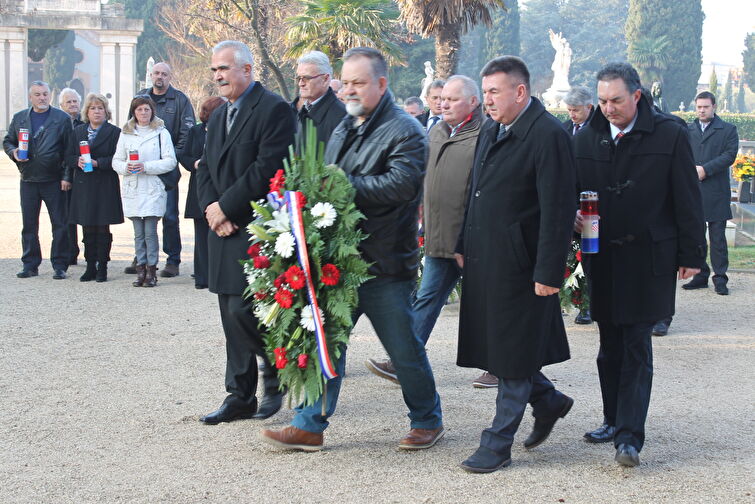 Veterani Otočkog bataljuna obilježili VRO Maslenica