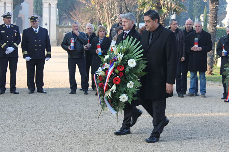 Veterani Otočkog bataljuna obilježili VRO Maslenica