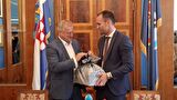 Primopredaja vlasti