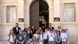 Trećaši iz PŠ Puntamika u posjeti Gradskoj upravi; predstavili slikovnicu Galeb Zadarko i tajne zadarskog kraja