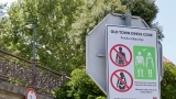 Postavljene oznake o pravilima odijevanja u povijesnoj jezgri
