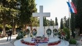 Na gradskom groblju u Zadru uoči Svih svetih i Dušnog dana položeni vijenci i zapaljene svijeće