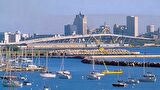 Gradsko vijeće Milwaukeeja, Wisconsin, SAD, 25. studenog 2014. usvojilo je „Rezoluciju o uspostavi sestrinskih odnosa između Grada Milwaukeeja i Grada Zadra“.
