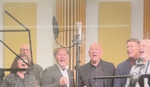 Zadarski band aid okupio se nakon 31 godinu i zapjevao pjesmu "Božić u Zadru"