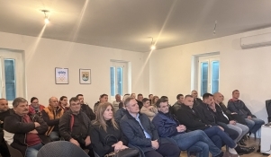 Javna tribina u Petrčanima