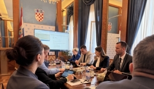 Održan Kolegij gradonačelnika; od rekonstrukcije Autobusnog kolodvora i Muzeja košarke Jazine do ispraćajnice na Velom Ižu 