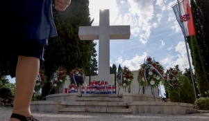 Polaganjem vijenaca i paljenjem svijeća Zadar se prisjetio onih koji su najzaslužniji za slobodu Hrvatske