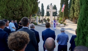 Položeni vijenci povodom Dana pobjede i domovinske zahvalnosti i Dana hrvatskih branitelja