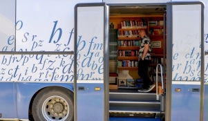 Bibliobus zadarske Gradske  knjižnice slavi 20 godina postojanja