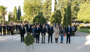 Na gradskom groblju u Zadru uoči Svih svetih i Dušnog dana položeni vijenci i zapaljene svijeće
