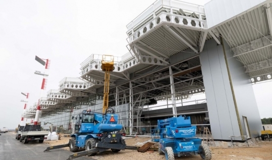 Povijesna ulaganja u ZL Zadar, u obilasku gradilišta gradonačelnik Erlić i župan Bilaver