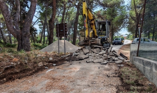 Grad Zadar nastavlja s ulaganjima u zadarske otoke: Započinje asfaltiranje ceste Brgulje - Zapuntel
