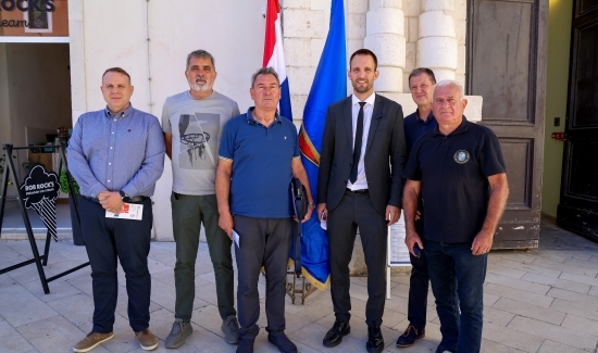 Predstavljen program 35. obljetnice Dana obrane Zadra: Opća Opasnost stiže na Narodni trg